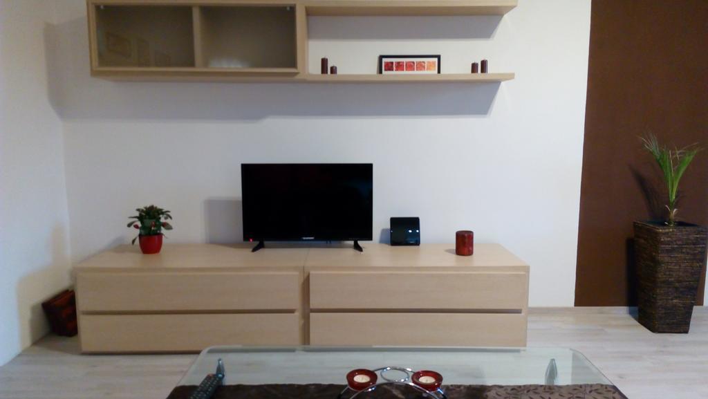 MiJa apartmán s VINNÝM SKLÍPKEM, zahradou a grilem Kájov Exterior foto